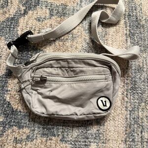 Vuori Light Gray Belt Bag